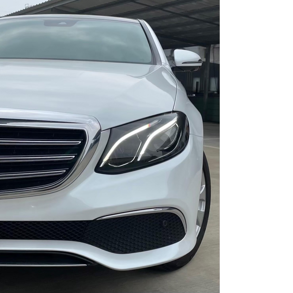 BENZ E300 白 2019