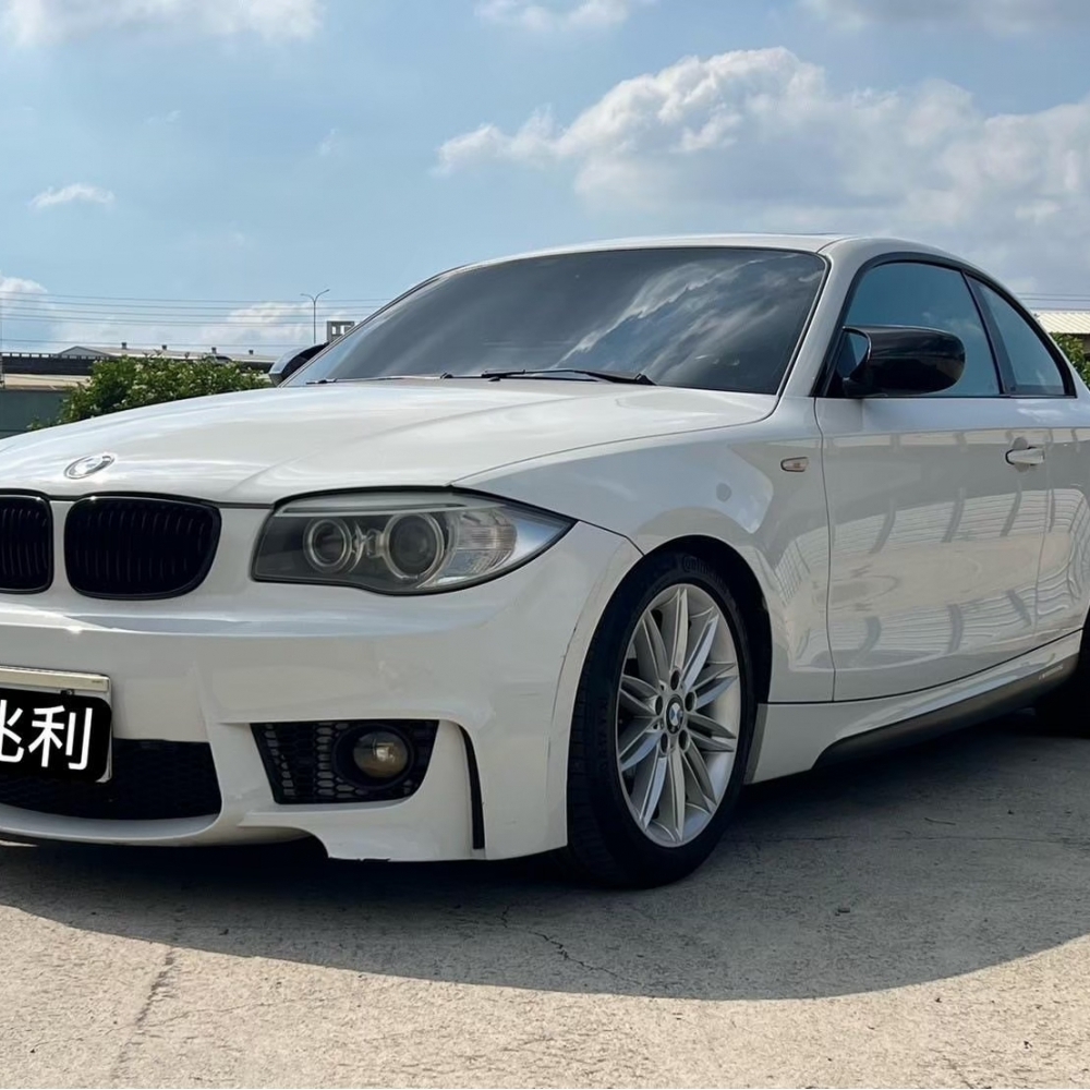 BMW 118D 白 2013