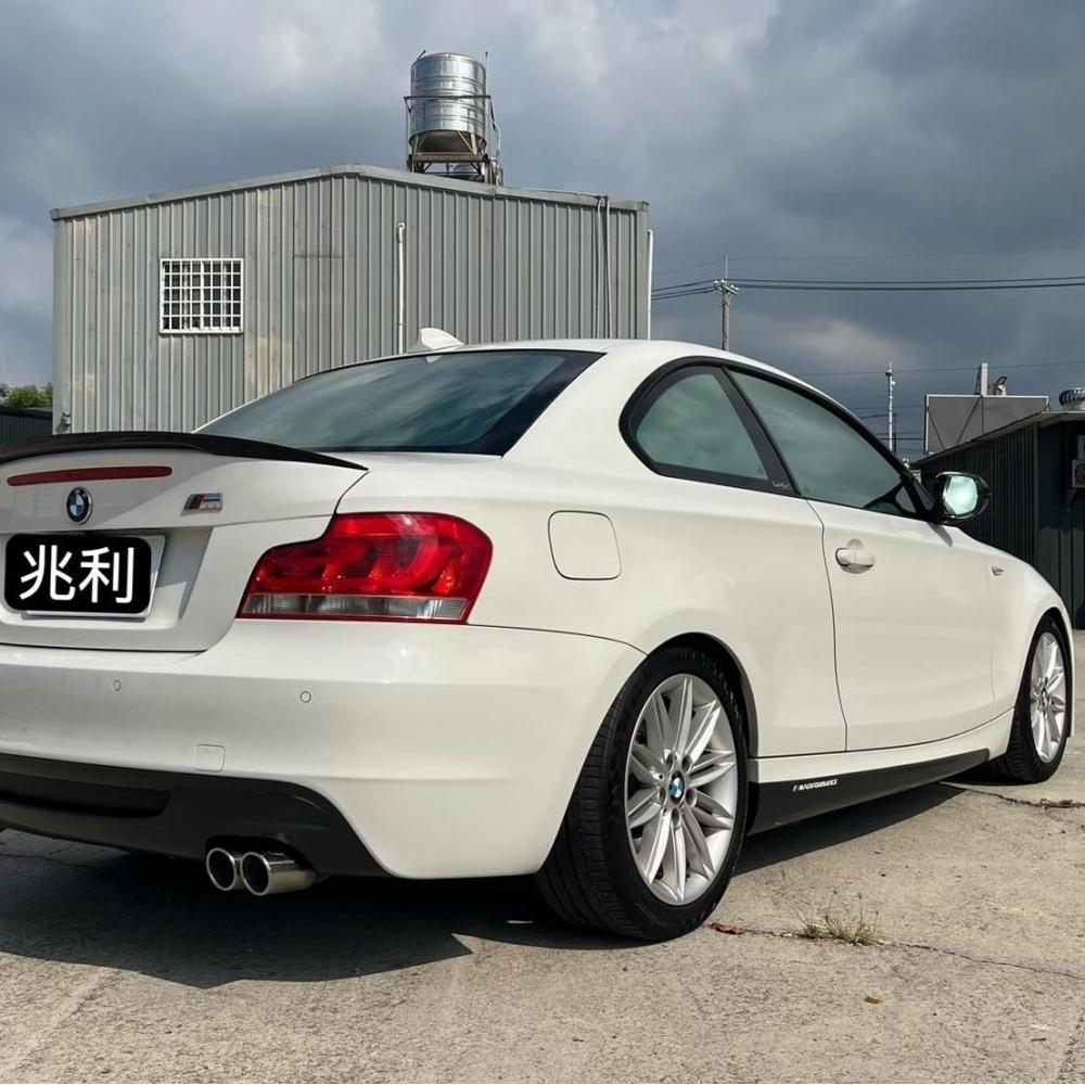 BMW 118D 白 2013