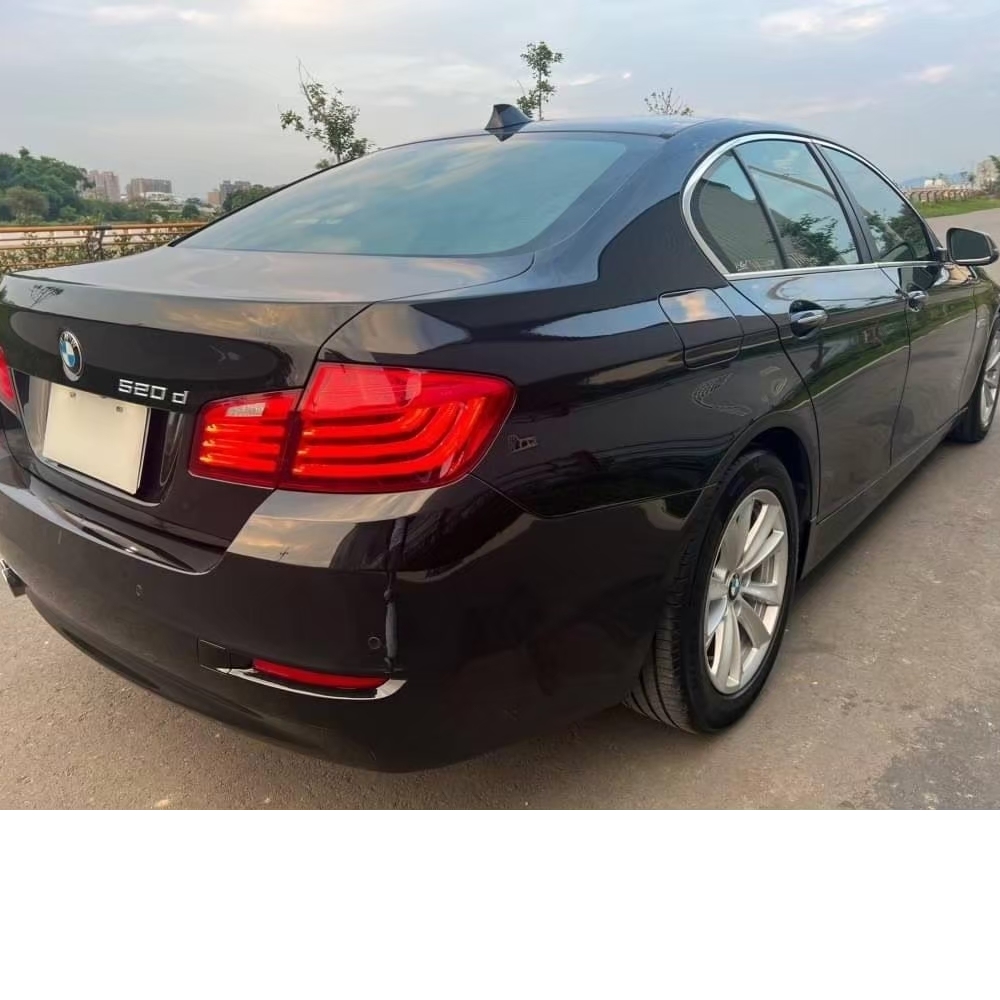 BMW 520D 黑 2016