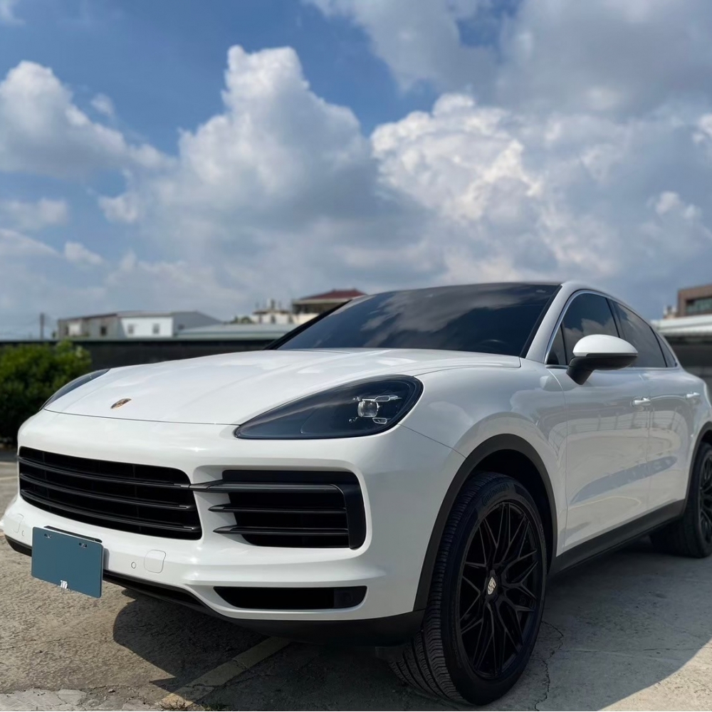 Porsche Cayenne 白2019