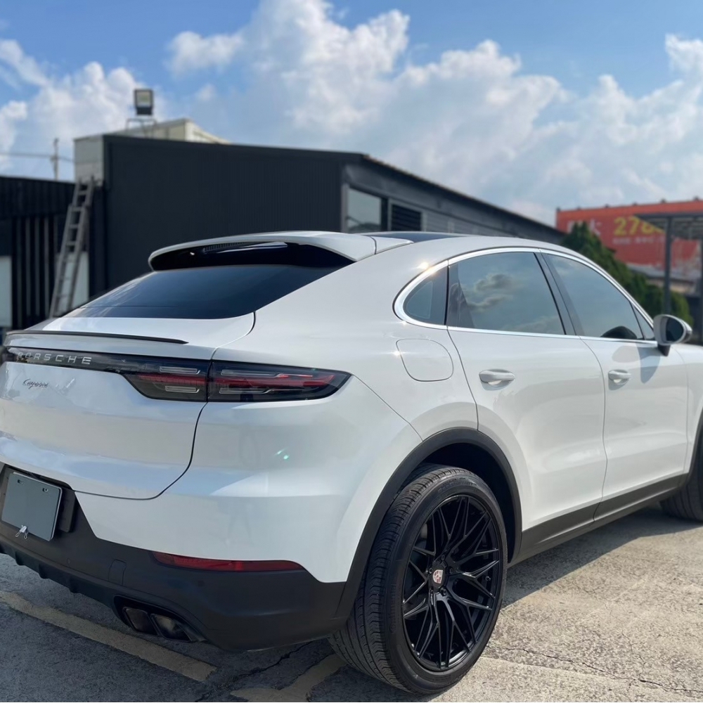 Porsche Cayenne 白2019