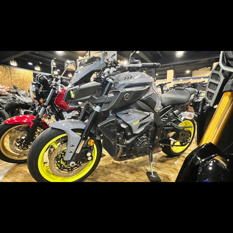 YAMAHA MT-10