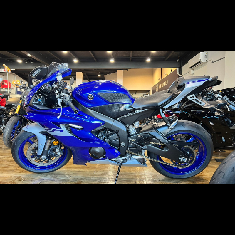 YAMAHA YZF-R6