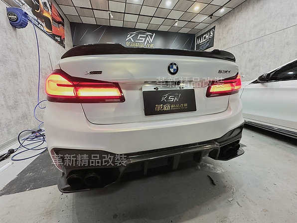 BMW G30 Diffuser +Rear Spat後下巴+後包角