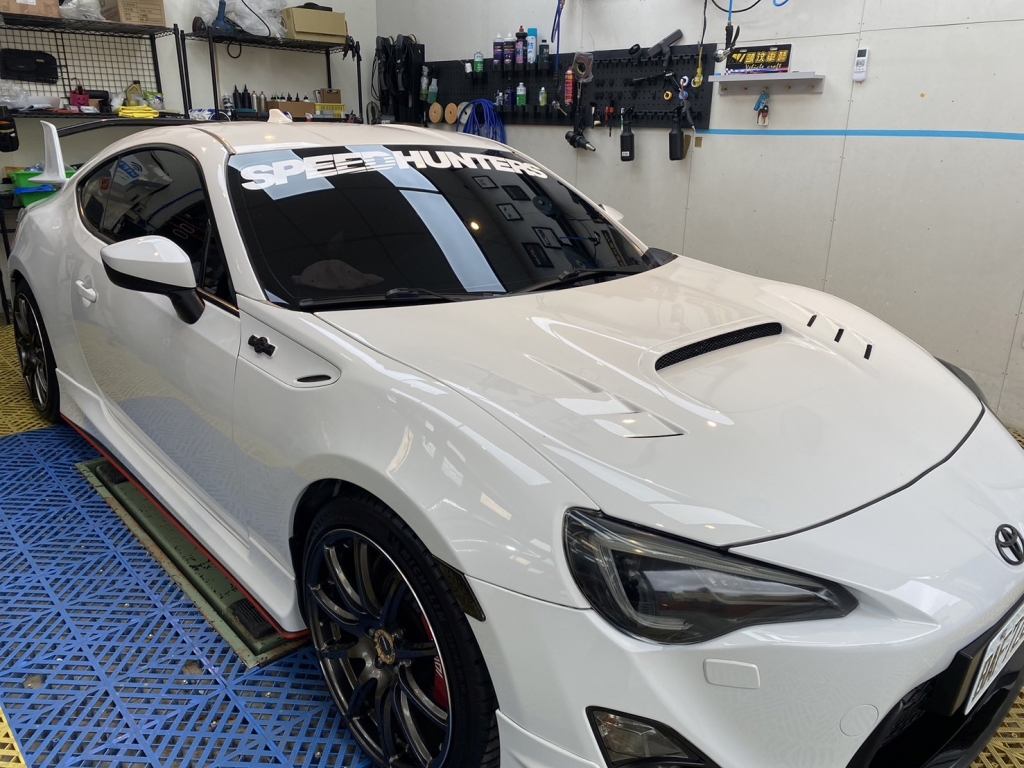 Toyota 86前檔貼