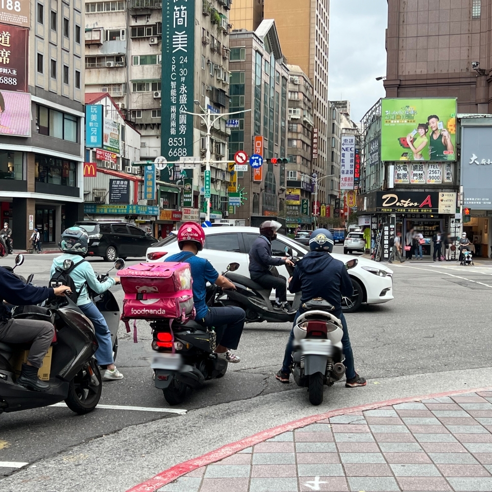 AN-A-0026 台北南京東路 晶華酒店 新光三越商圈