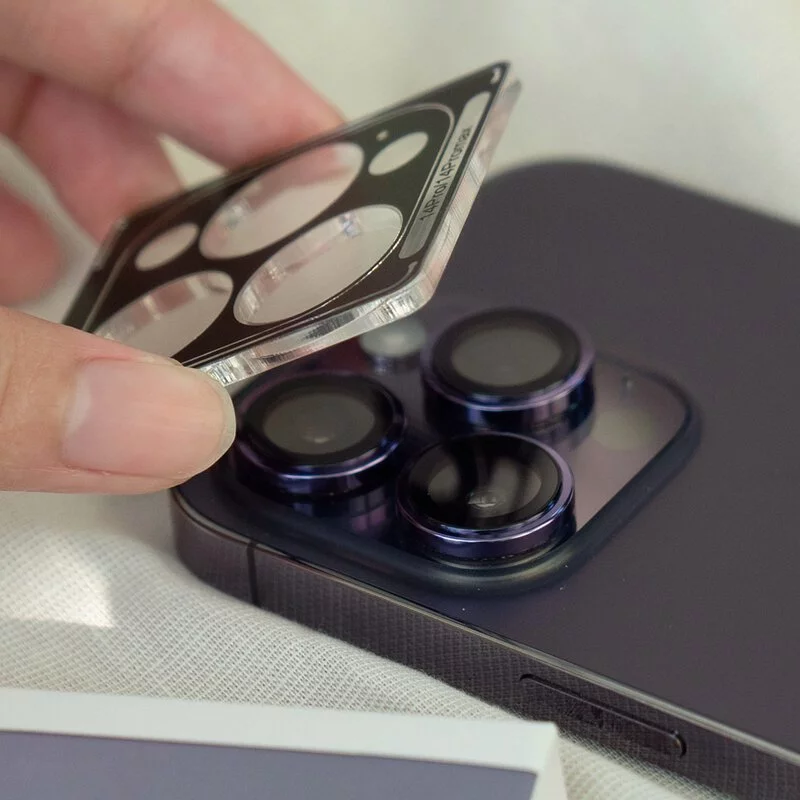 【 iPhone 15 系列 鏡頭保護貼 】ZIFRIEND 零失敗™鏡頭貼(附對位器)