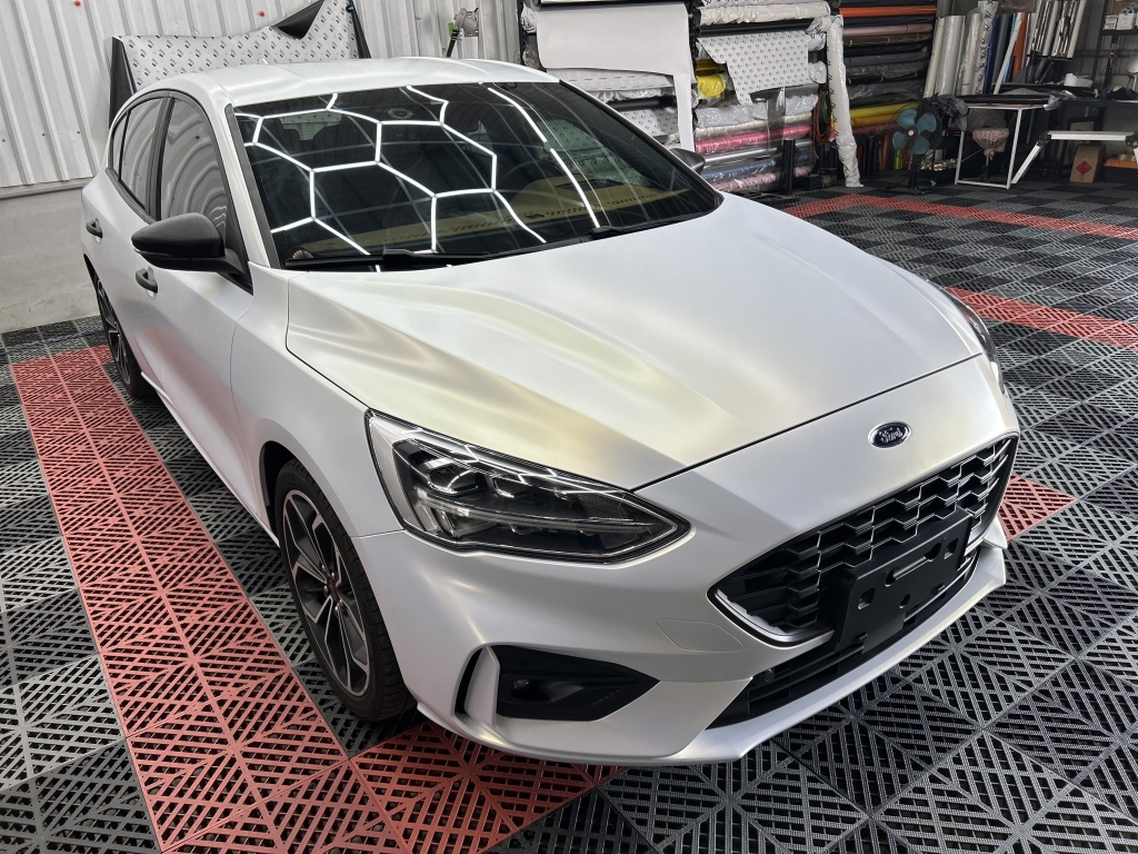 FORD FOCUS 白變金 | 台南車體改色