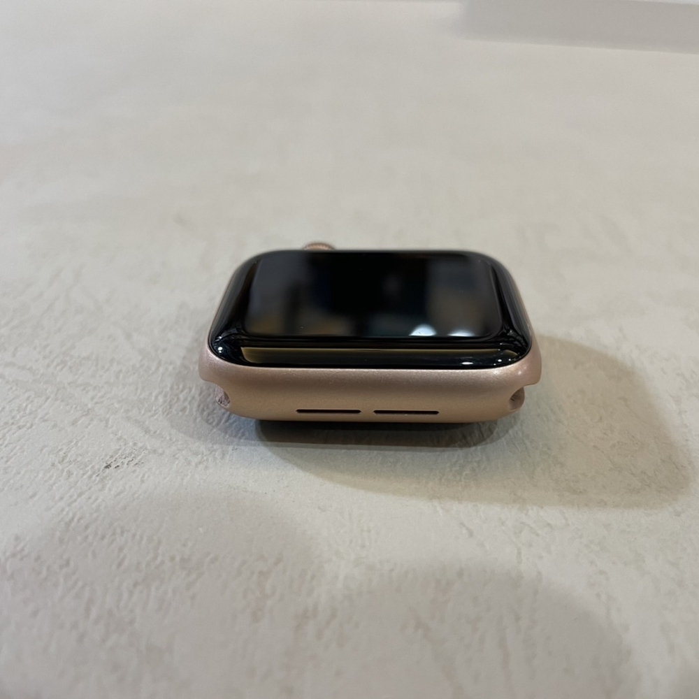 「二手精選」AppleWatch SE 1代  gps 40mm 金色