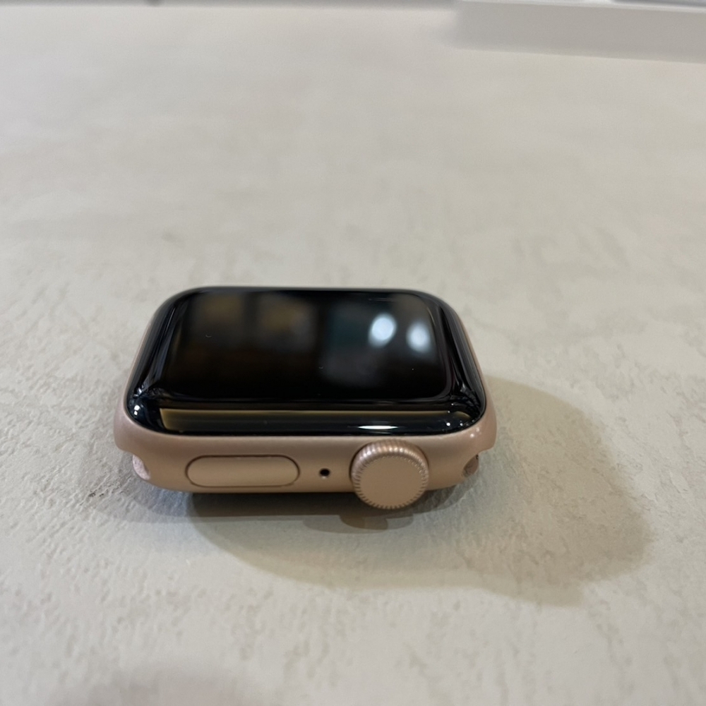 「二手精選」AppleWatch SE 1代  gps 40mm 金色