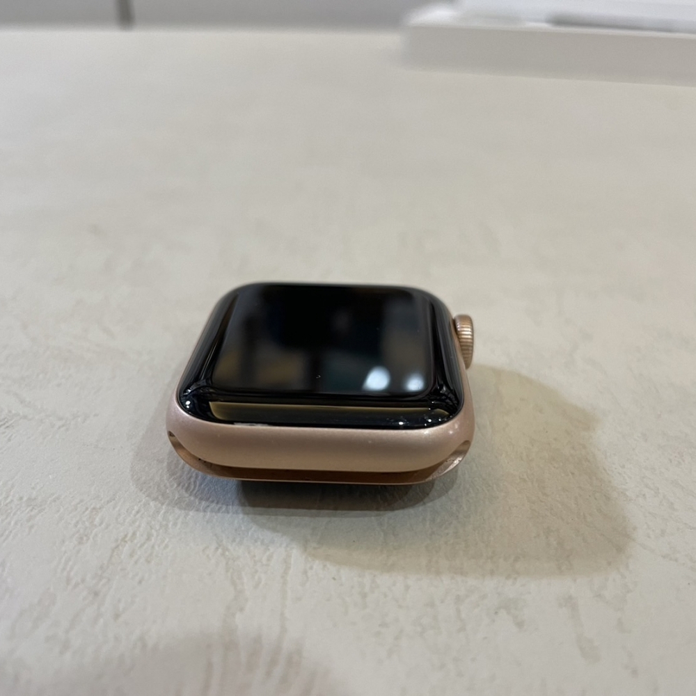 「二手精選」AppleWatch SE 1代  gps 40mm 金色