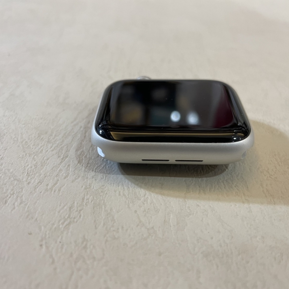 「二手精選」 Apple Watch S4 gps 44mm 星光色