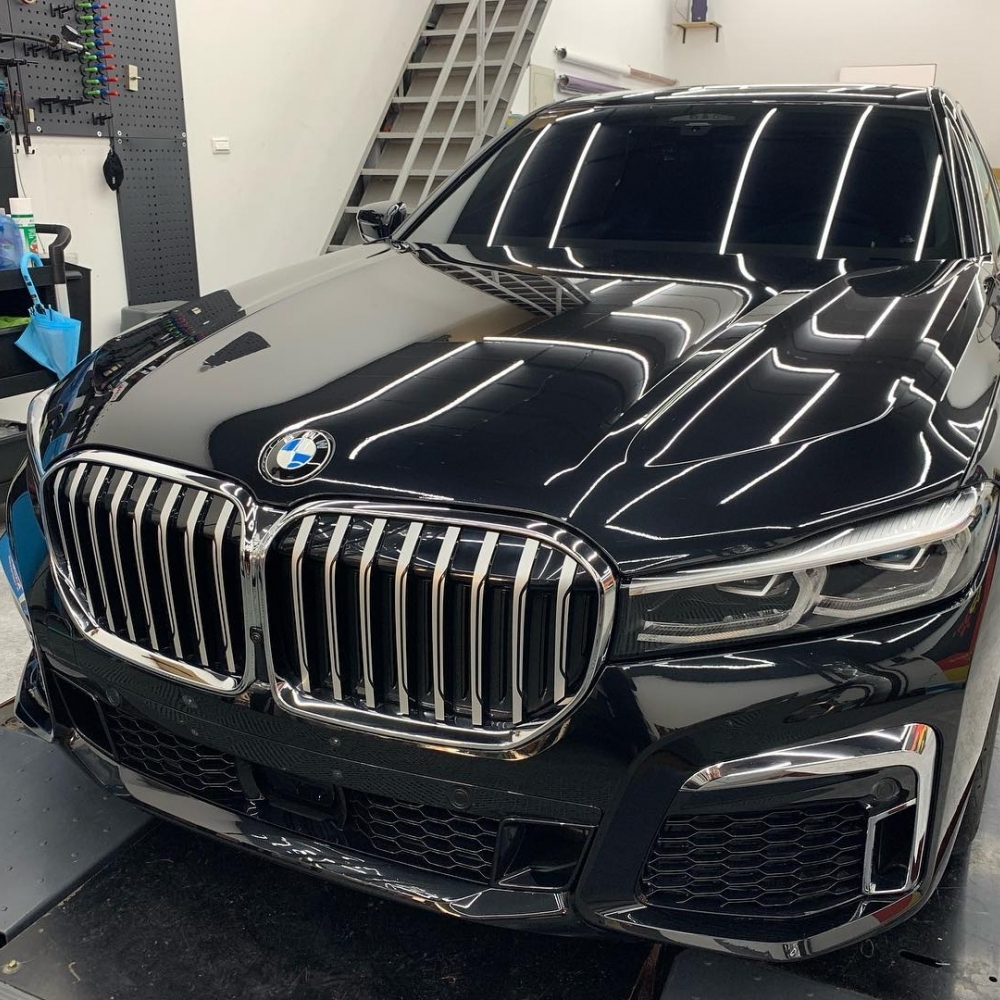 BMW 730i 全車犀牛皮包膜