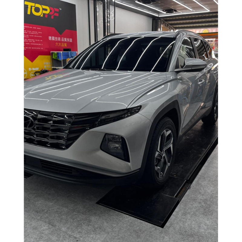 Hyundai Tucson L 迎風面包膜