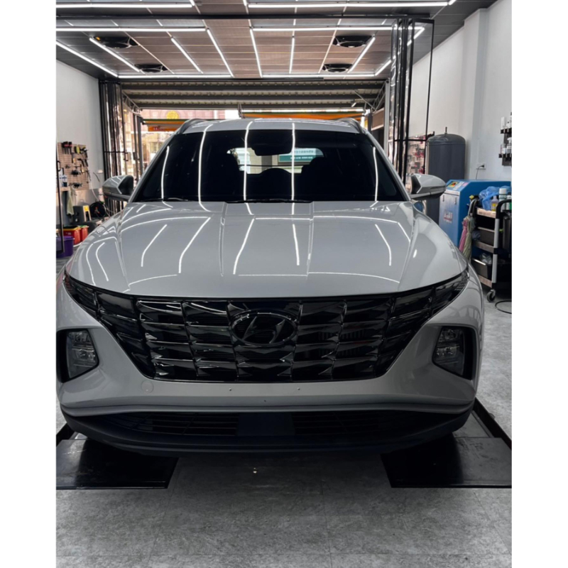 Hyundai Tucson L 迎風面包膜