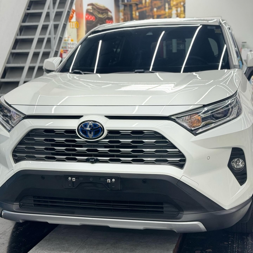 Toyota RAV4 2018 增豔鍍膜