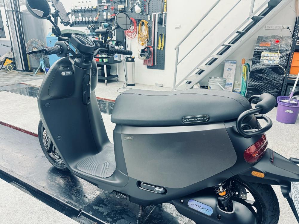 Gogoro2 SS 前面板+側面板消光細紋修復膜