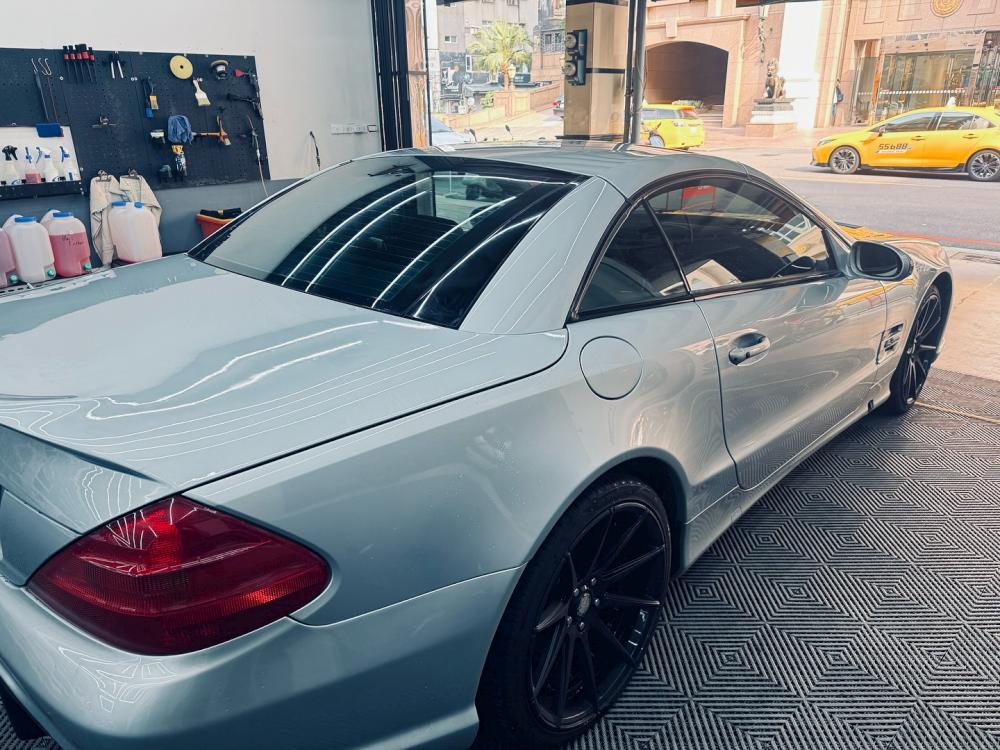 Benz SL500 上車身亮黑膜黑化