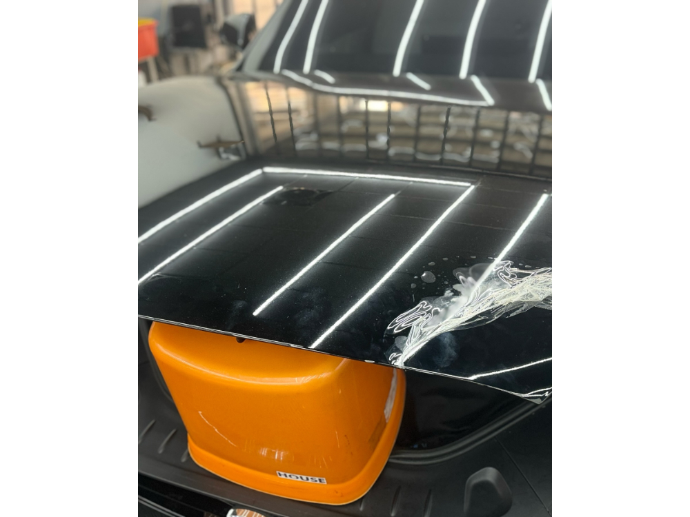 Tesla Model S 膜料更新