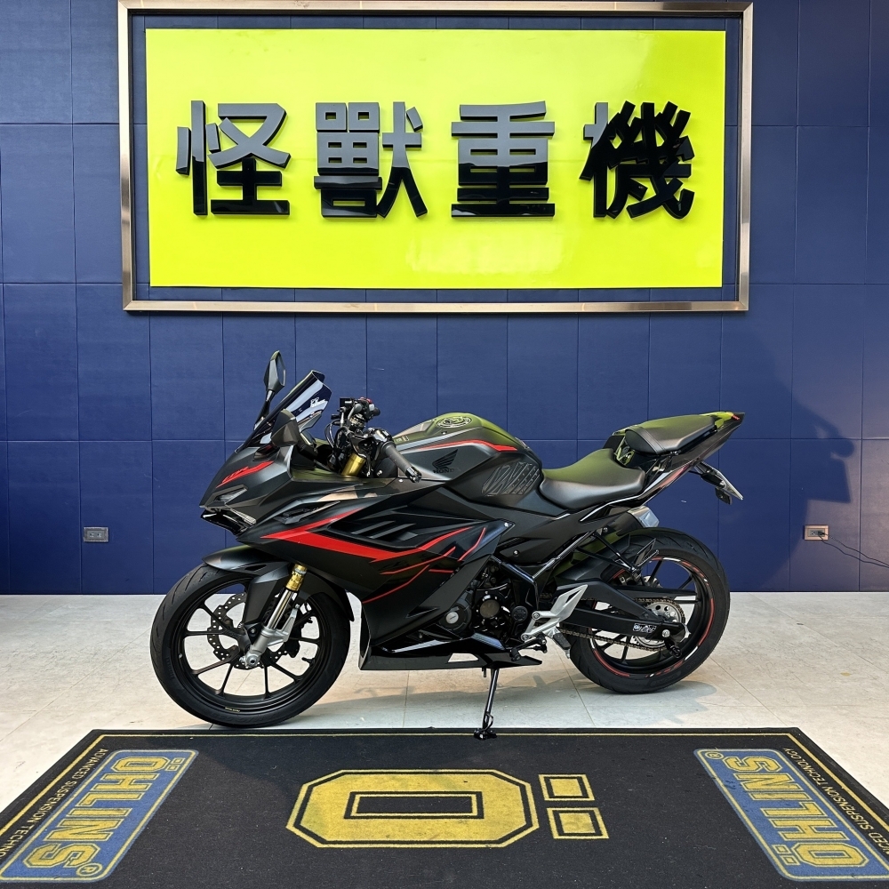 HONDA CBR150R ABS