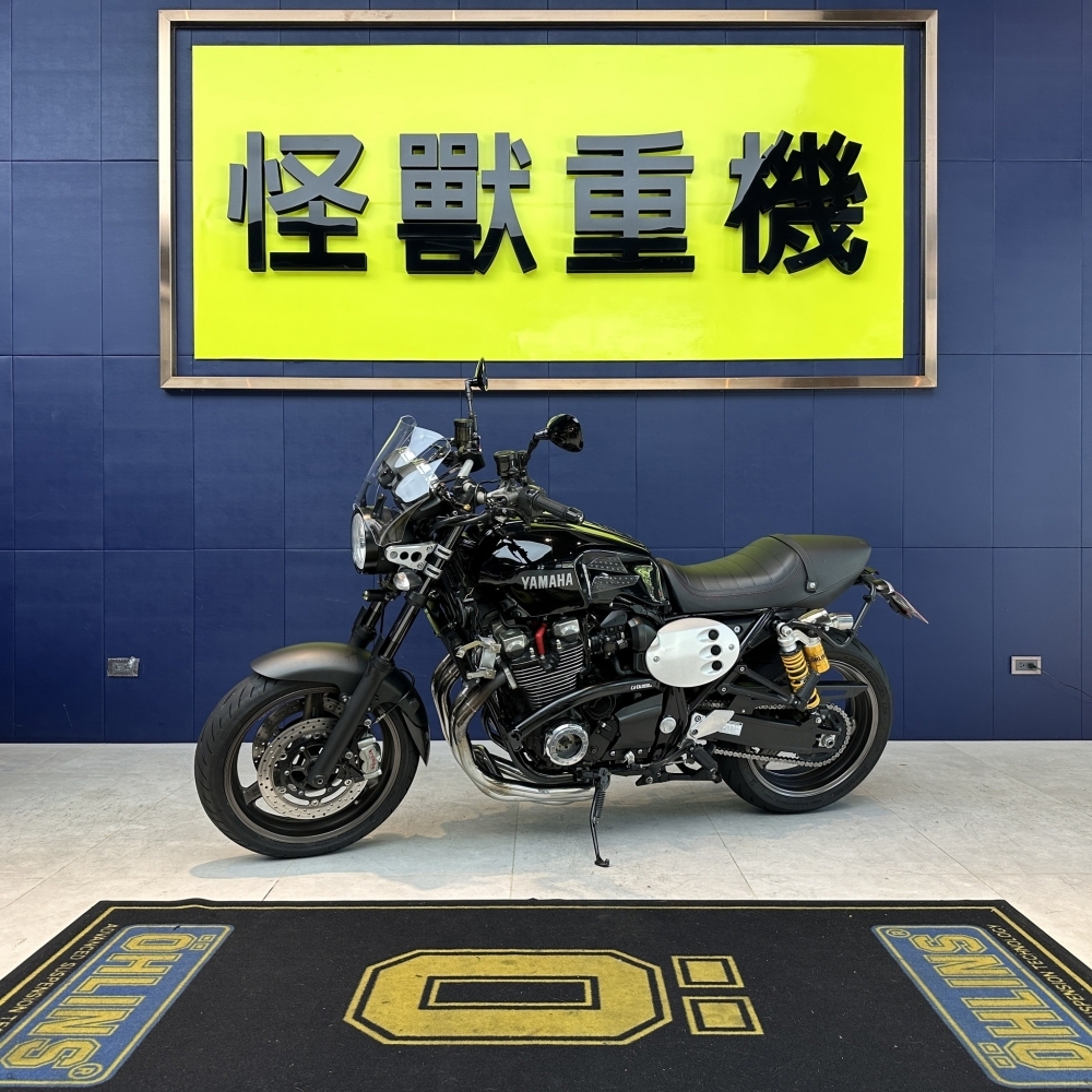 YAMAHA XJR1300