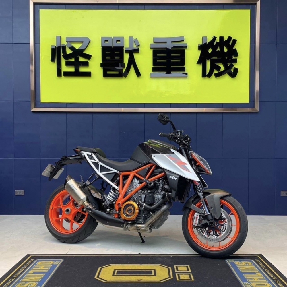 KTM Super Duke R 1290 ABS TC 公司車