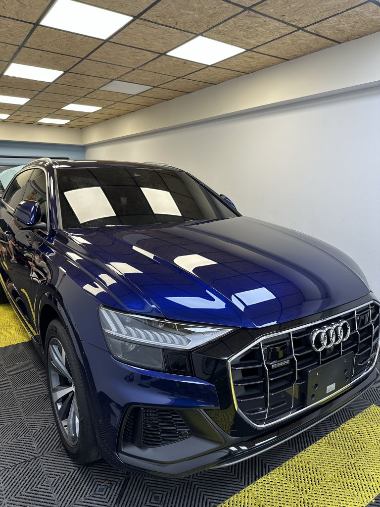 Audi Q8  Ronin wrap