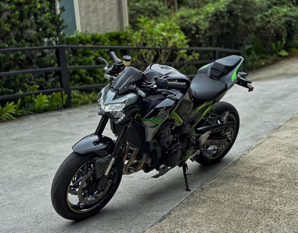 KAWASAKI Z900