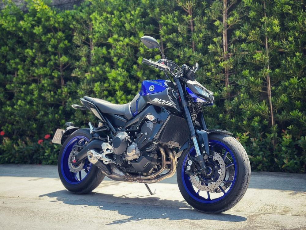 YAMAHA MT-09