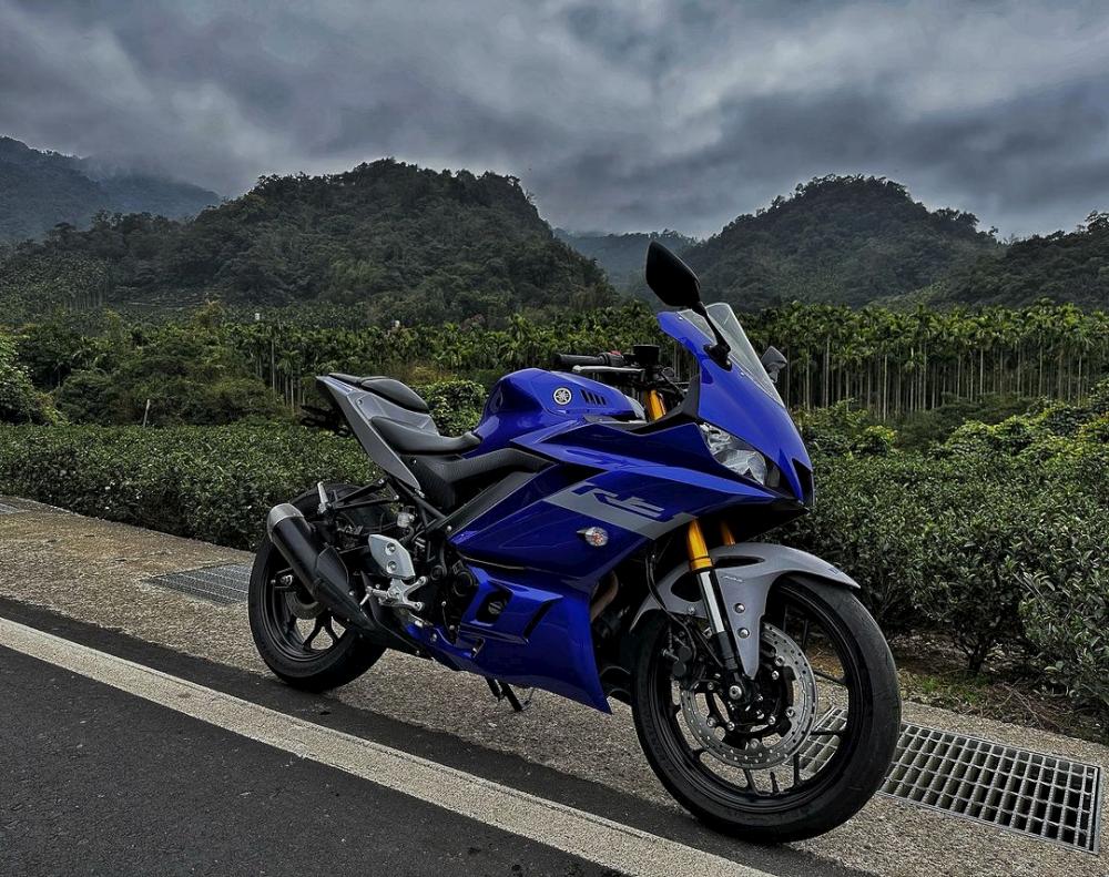 YAMAHA YZF-R3