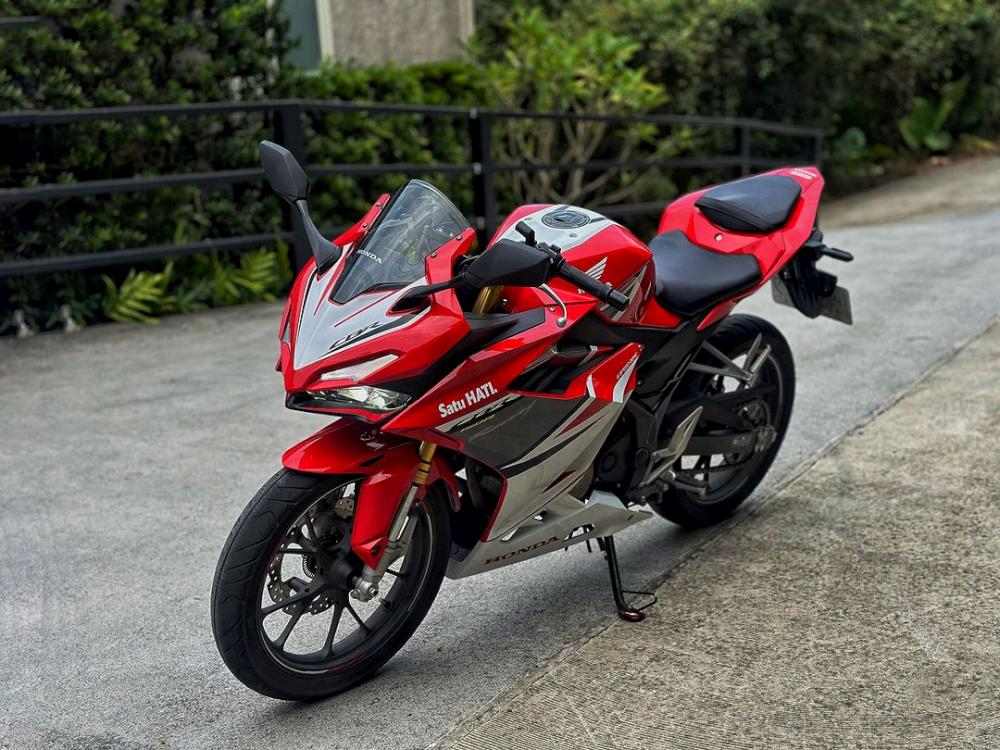 HONDA CBR150R