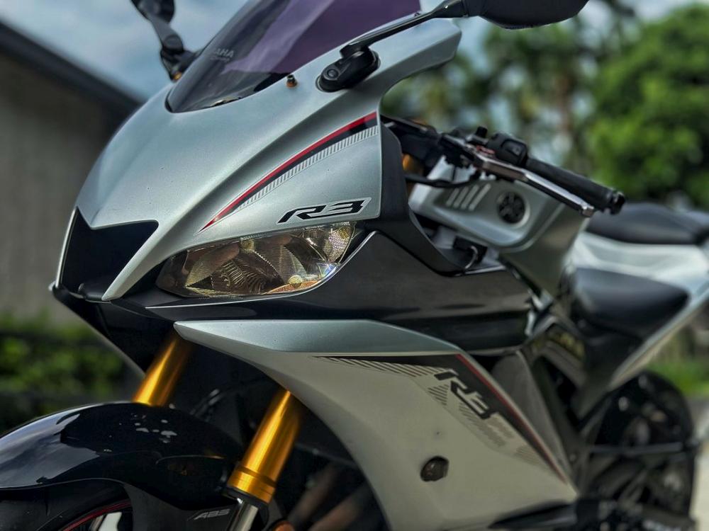 YAMAHA YZF-R3