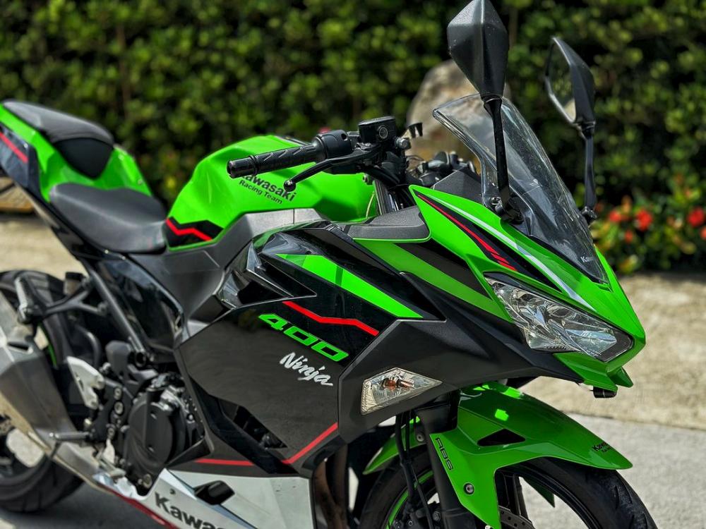 KAWASAKI NINJA400