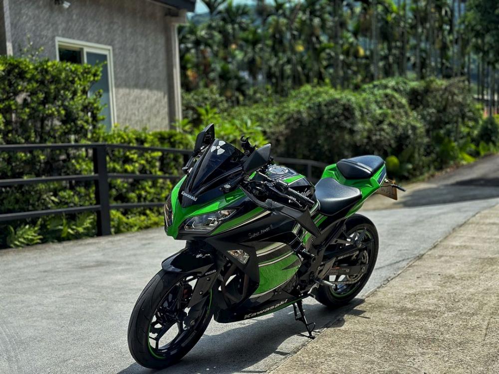 KAWASAKI NINJA300