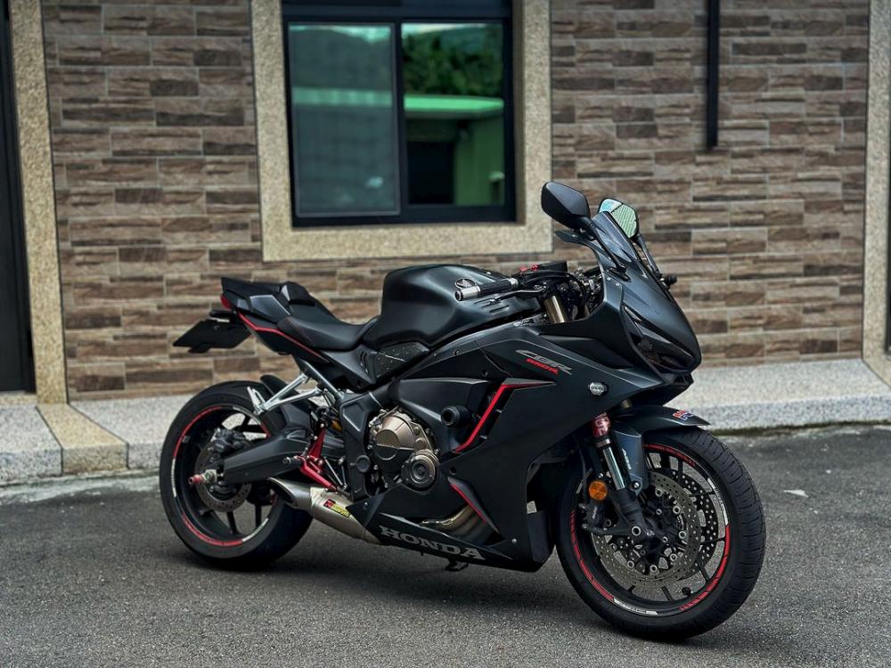 HONDA CBR650R