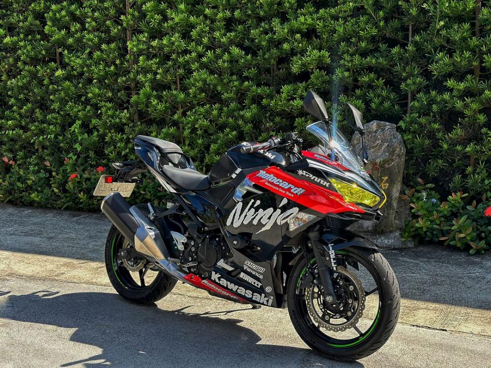 KAWASAKI NINJA400