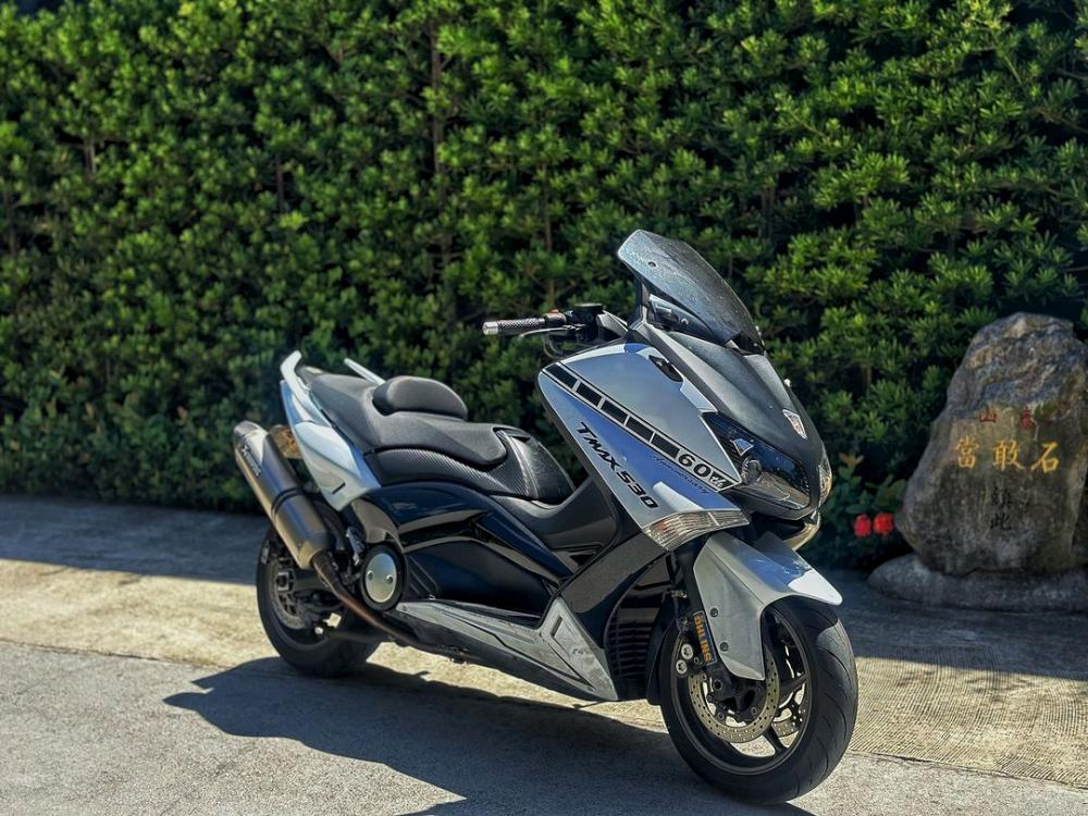 YAMAHA T-MAX