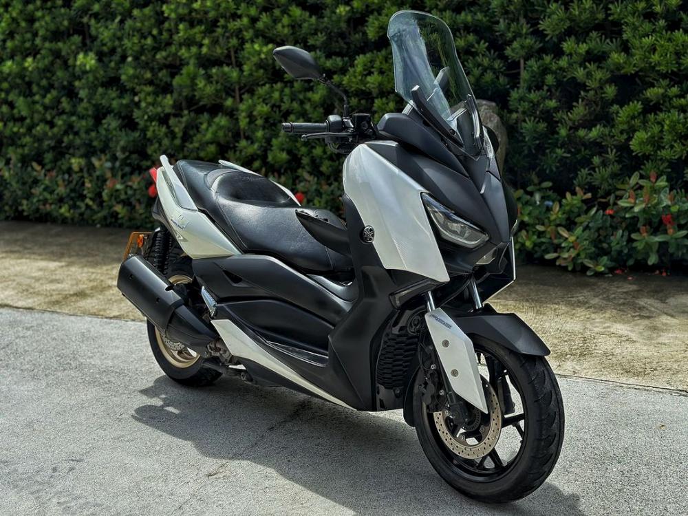 YAMAHA X-MAX