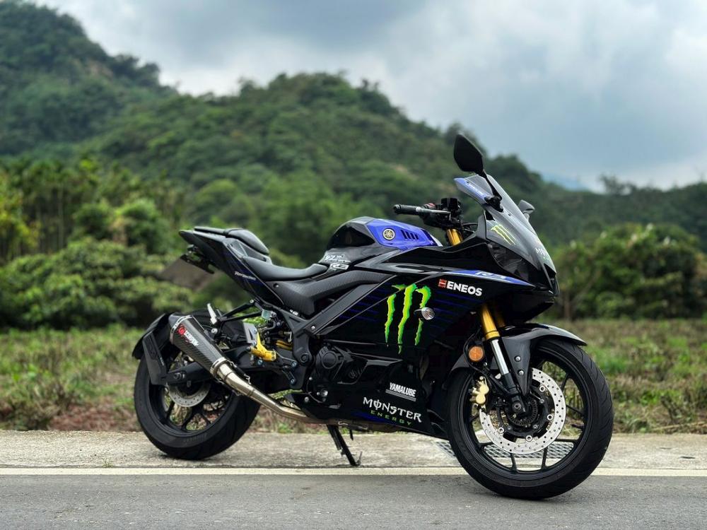 YAMAHA YZF-R3