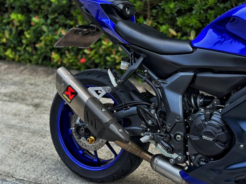 YAMAHA YZF-R7