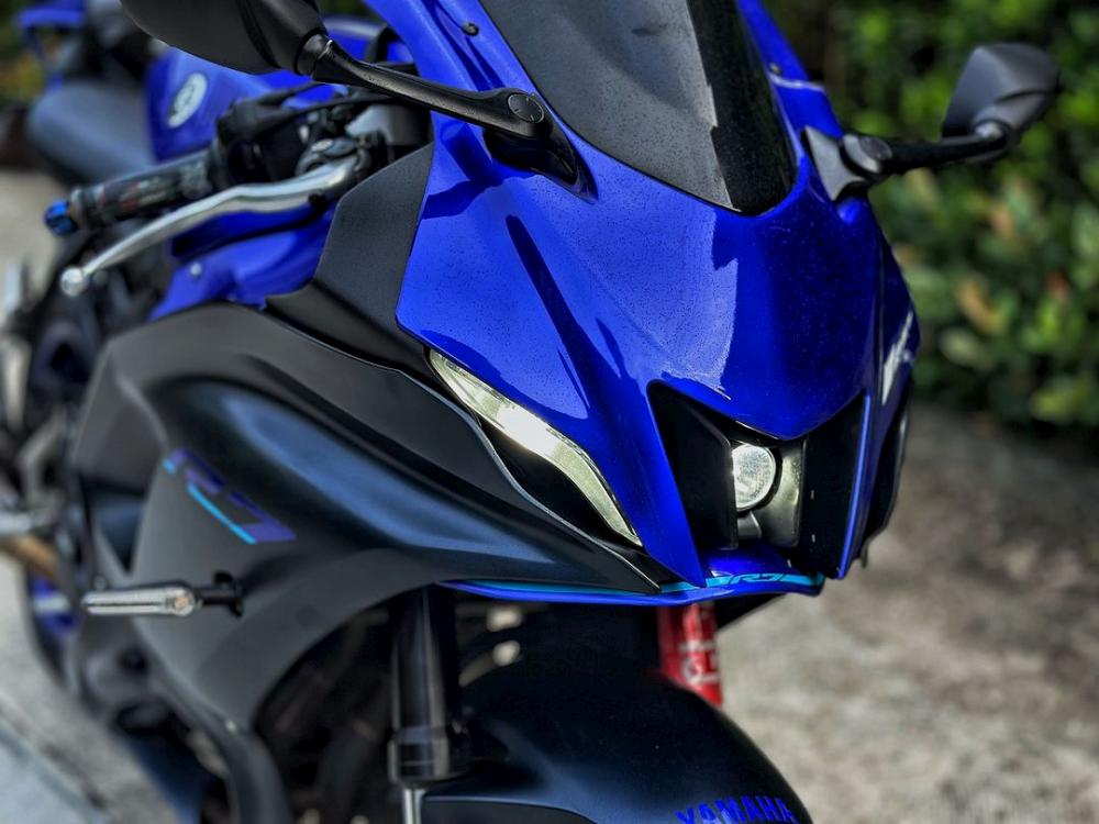 YAMAHA YZF-R7