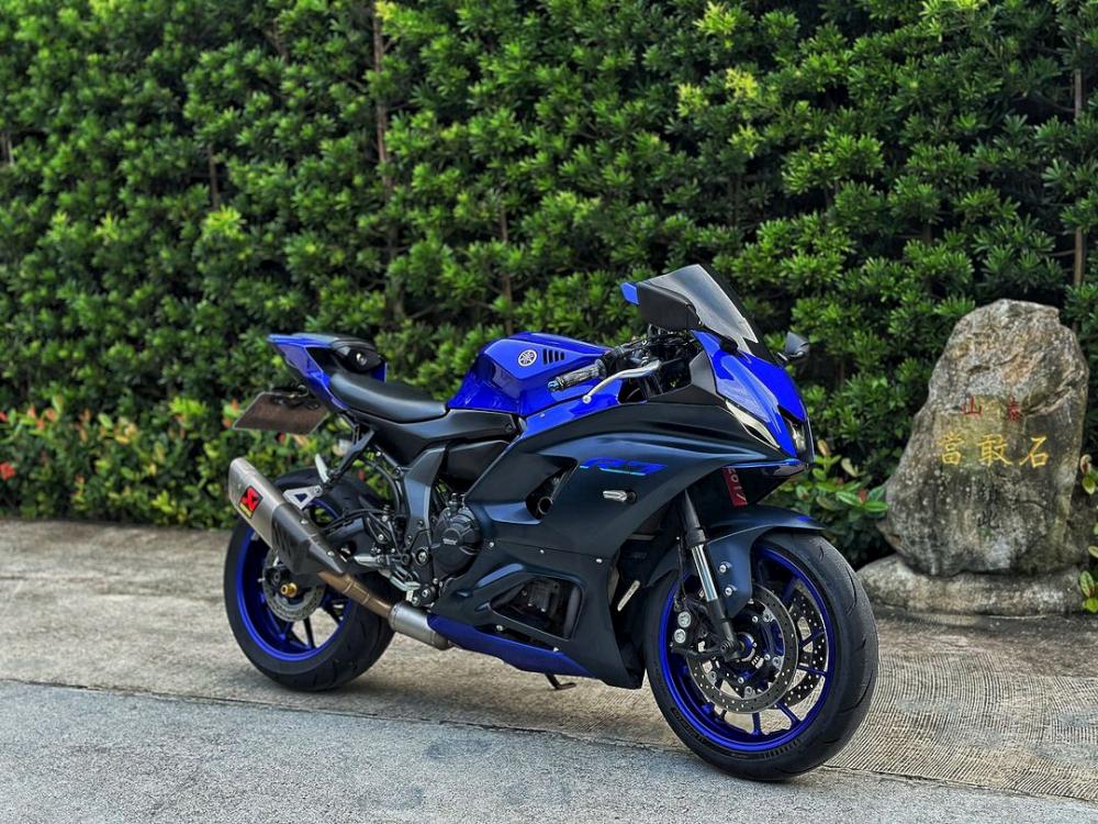 YAMAHA YZF-R7