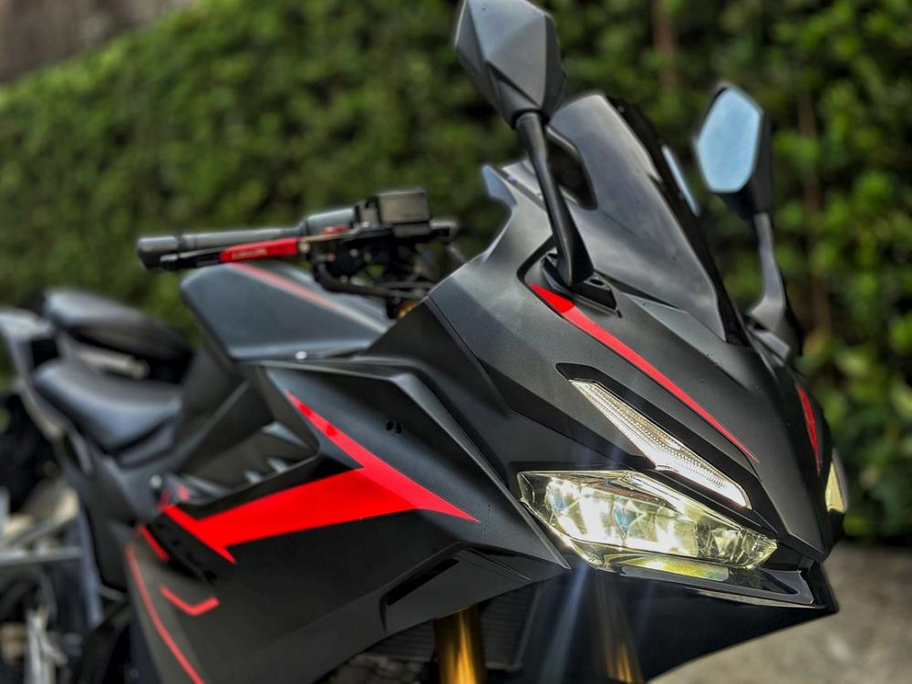 HONDA CBR150R