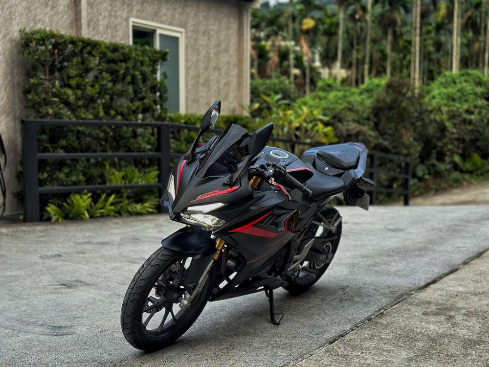 HONDA CBR150R