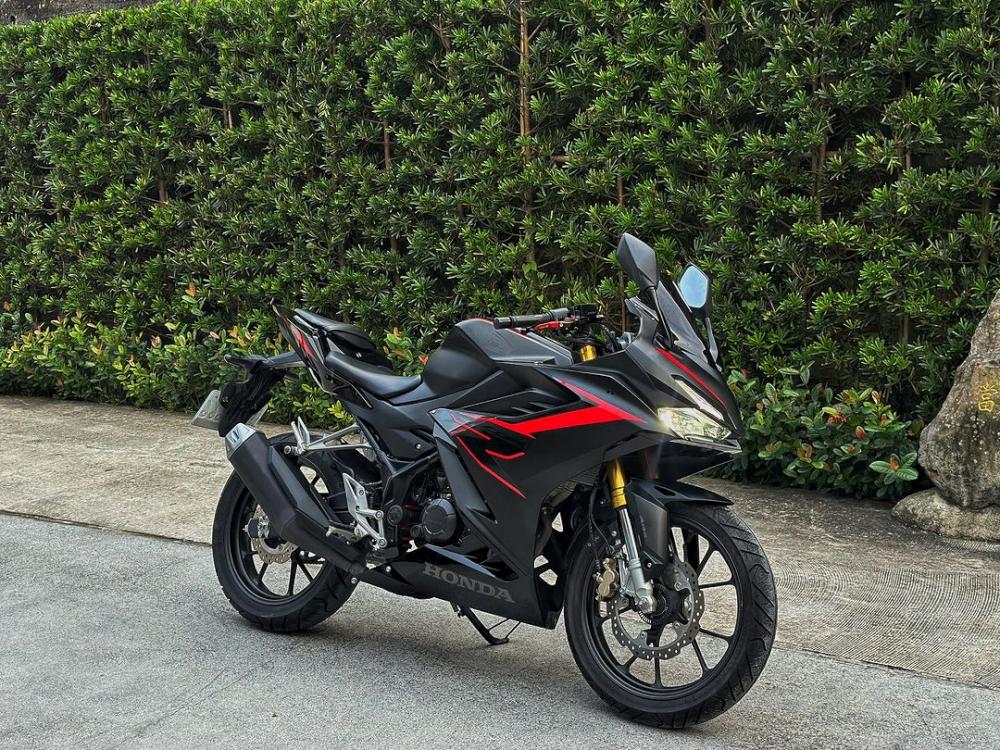 HONDA CBR150R