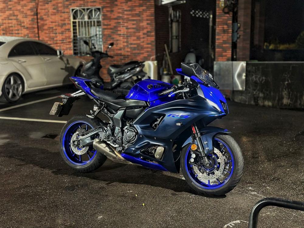 YAMAHA YZF-R7