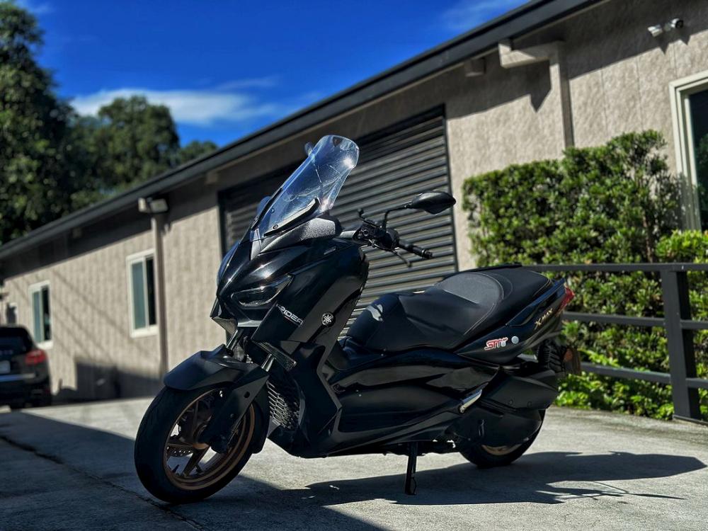 YAMAHA XMAX