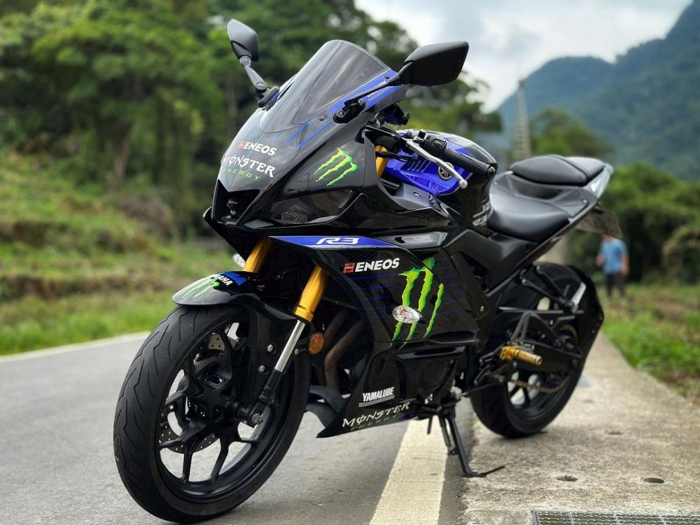 YAMAHA YZF-R3