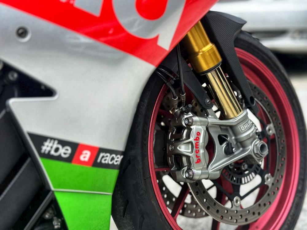 APRILIA RSV4 RF